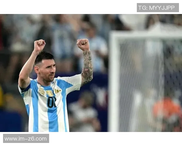 梅西破门后与弗雷默契配合传球助攻展现团队精神